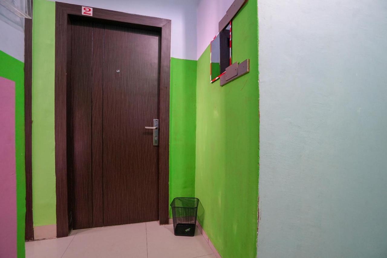 Oyo 1495 Hotel Lendosis Palembang Exterior foto