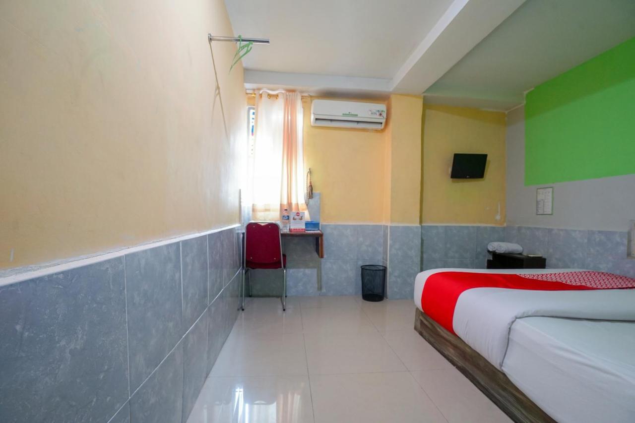 Oyo 1495 Hotel Lendosis Palembang Exterior foto